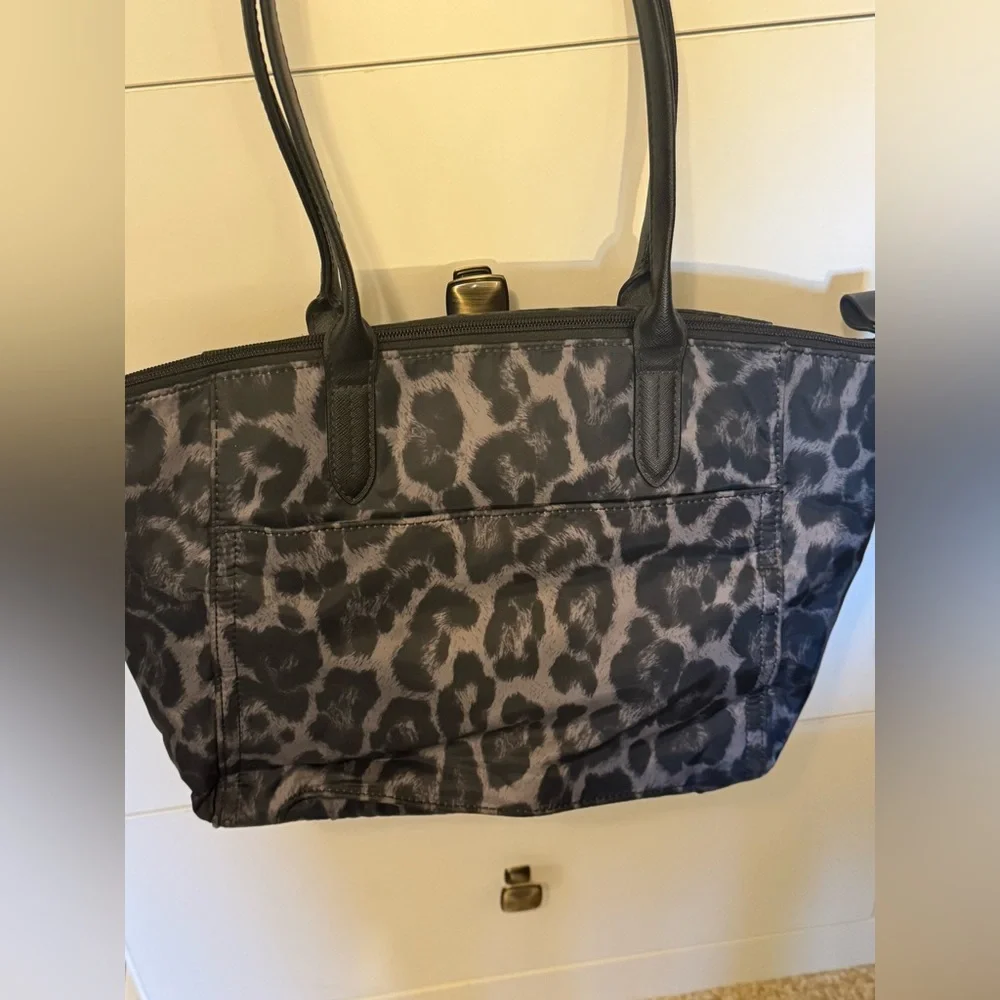 Michael KORS Kelsey black and gray leopard nylon medium shoulder purse